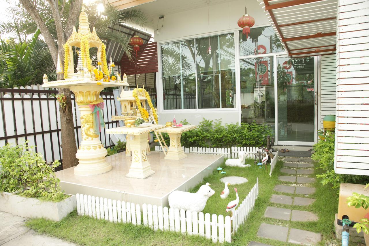 Friend'S House Resort Bangkok Exterior photo